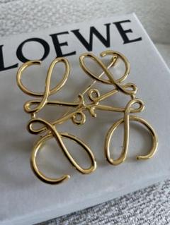 【一度使用！】LOEWE ゴールド リボンブローチ　即日発送❗️ 一度使用！】LOEWE ゴールド リボンブローチ即日発送❗️