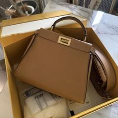 FENDI フェンディ ピーカブー スモール FFロゴ アイコニック キャメル