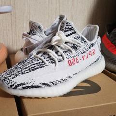 最終です‼️アディダス イージーブースト350 V2 ゼブラ