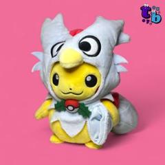 デリバードのポンチョを着たピカチュウ ぬいぐるみ ポケモンセンター《デリバードのポンチョをきたピカチュウ