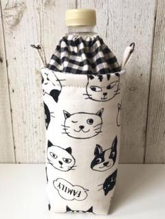 ハンドメイド　ペットボトルカバー　ペットボトルケース　ねこ柄　生成×黒