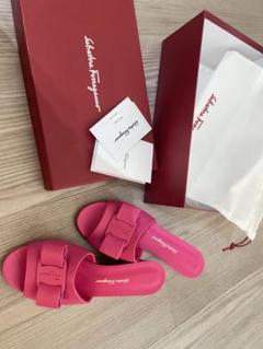 美品 箱あり Salvatore Ferragamo ピンクサンダル 2025年最新】ferragamoサンダルピンクの人気アイテム - メルカリ