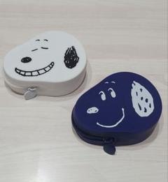 SNOOPY スマイル シリコンポーチ 2色セット