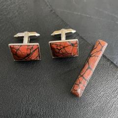 ヴィンテージネクタイピン　革張り　赤茶色　マダラ