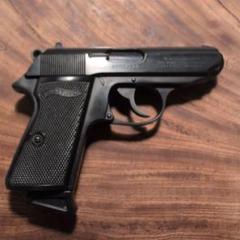 H&K ガスガン ブラック 【ジャンク】 ジャンク】MGC グロック ガスガン 本体＋マガジン - メルカリ