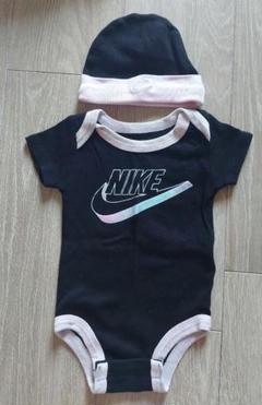 NIKE ロンパース・帽子セット 0-6ヶ月