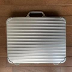 rimowa アタッシュケースの中古/未使用品 - メルカリ rimowa アタッシュケースの中古/未使用品 - メルカリ