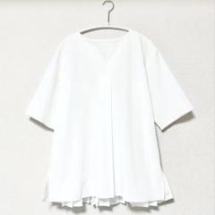 プリーツブラウス　シャツ　半袖　ホワイト Vネック　タックブラウス