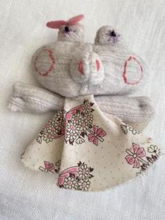 手作りカエルのぬいぐるみ