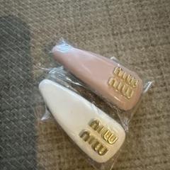 2025年最新】mIumIu ヘアピン 白の人気アイテム - メルカリ