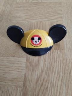 ディズニー ミッキーマウス 帽子型ピンバッジ