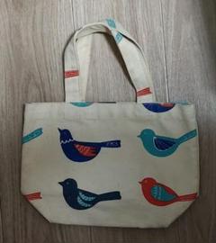 ♡可愛い♡鳥柄　キャンパス地トートバッグ