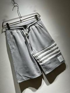 THOM BROWNE グレー メッシュショートパンツ ストライプ