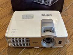 シアターシステム　BenQ デジタルプロジェクター [W1070] (状態：本体・リモコン状態難) BenQ ホームシアタープロジェクター W1070+ W1080ST+ - ホーム