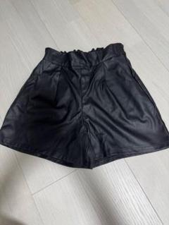 Mサイズ ブラック 合成皮革 ショートパンツ - メルカリ