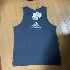 adidas ロゴプリント　T-シャツ