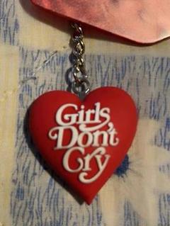 Girls Don't Cry ハート ★ロゴ キーホルダー( ×2)