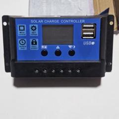 ソーラーチャージャーコントローラー 30A 12V 24Vのサムネイル