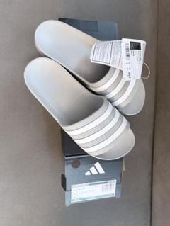 adidas ビーチサンダル グレー　新品未使用品のサムネイル