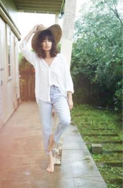 ヤヌーク　BLOOM DENIM(佐田真由美コラボ品) モデルで女優の佐田真由美さんと YANUKの初となる
