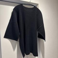 【美品・限定品】HOMME PLISSÉ 半袖トップス ブラック サイズ2 美品・限定品】HOMME PLISSÉ 半袖トップス ブラック サイズ2