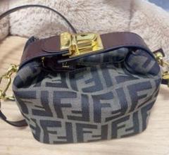 FENDI フェンディ ミニ バニティ ポーチ ミニハンドバッグ ズッカ FENDI フェンディ ズッカ ミニバッグ ポーチ - メルカリ