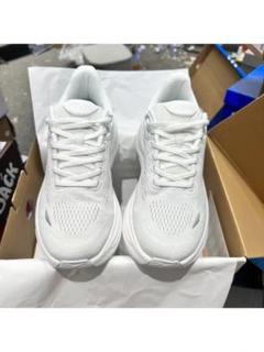 HOKA Bondi ホワイトスニーカー