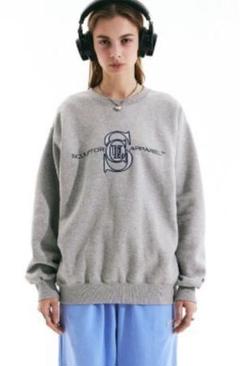 SCULPTOR 刺繍ロゴ トレーナー SCULPTOR（スカルプター）の「SATIN APPLIQUE SWEATSHIRT/サテン