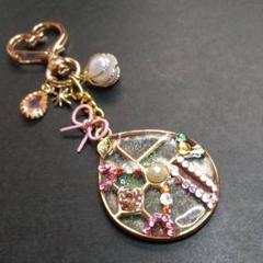 レジン 輝く雫 キラキラ バッグチャーム キーホルダー リボン