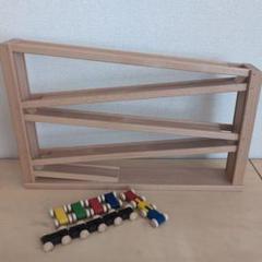 ぬ*ー様 【ドイツ製】Laufbahn 木製 知育玩具 4つの車付き ドイツ製】Laufbahn 木製 知育玩具 4つの車付き