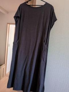 ロングワンピース 半袖二の腕目立たず