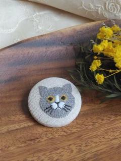 ネコ柄刺繍ブローチ