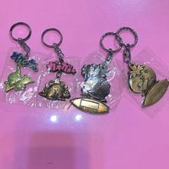 ファンシーキーホルダー 観光地名入れ忘れと、文字入りキーホルダー