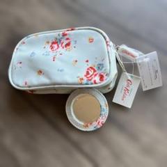 新品タグ付　Cath Kidston キャスキッドソン　ミラー付　ポーチ　花柄