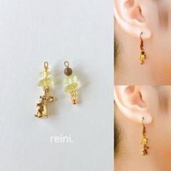 月のうさぎピアス イヤリング 天然石 ハンドメイド