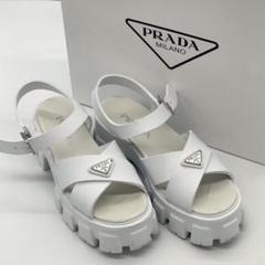 【PRADA】残り僅か！lady's 三角ロゴ もこもこサンダル(2色) PRADA - PRADA / プラダ | モノリス フォーム 三角ロゴプレート
