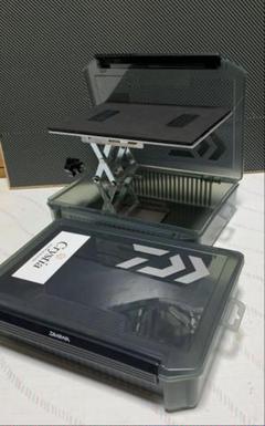 u*8様 ワカサギたたき台　2台　　Daiwaルアーケース収納タイプ Amazon.com: Daiwa TB3000 Tackle Box, Black/Red Fishing Box