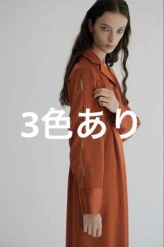 セール】SLIT HOLE SLEEVE SATIN ONEPIECE（ワンピース）｜CLANE
