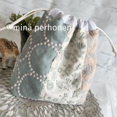 ミナペルホネン　winter flags　パッチワーク　小ぶり巾着ショルダー ミナペルホネン winter flags パッチワーク 小ぶり巾着