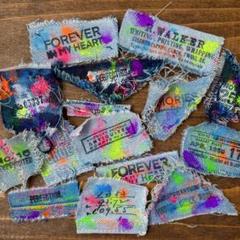 ジャンクジャーナル素材にも　切りっぱなしデニム　鮮やかネオンカラーペイント