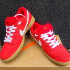 Nike SB スニーカー レッドのサムネイル
