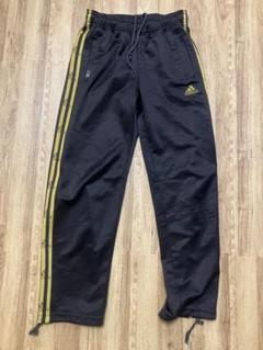 アディダス　adidas ジャージ　トラックパンツ　黒　金