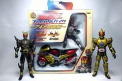 仮面ライダークウガ・仮面ライダーアギト・仮面ライダーブレイド ソフビ&フィギュア