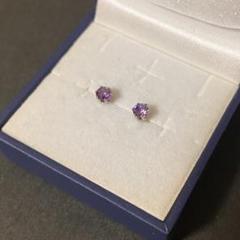【残りわずか】 一粒ピアス　パープル　２月誕生石　アメジスト風　おしゃれ　綺麗