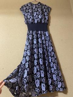 大人可愛い清楚美人！青ネイビー花柄ロングワンピースドレスブルー結婚式二次会モテ姫のサムネイル