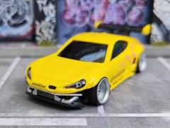 人気新品入荷 ホットウィールカスタム スバル BRZ パンデム 深リム イエロー ミニカー