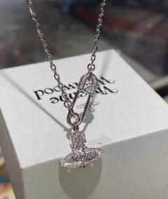 2025年最新】ViVienne westwood ネックレス 安全ピンの人気