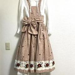 ワンダフルワールドのくまさんブーケ刺繍タブリエとお揃いのタク