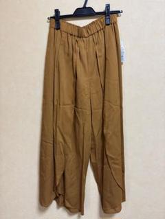 新品・未使用　GRANDTABLE 薄手 プリーツ入り ワイドパンツ　ヤマダヤのサムネイル