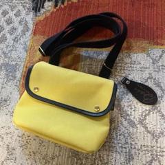 美品 BRADYブレディー avon mini ショルダー イエロー チャーム付